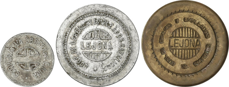 Company Stores and Propaganda Tokens
Lote 3 fichas 1, 25 y 100 Pesetas. COOPERA...