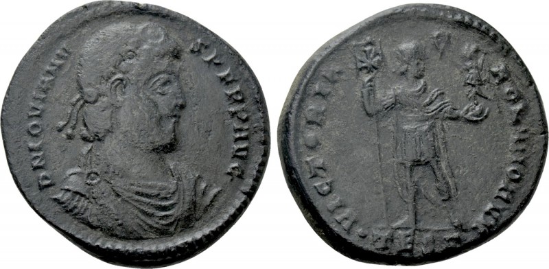JOVIAN (363-364). Ae. Thessalonica. 

Obv: D N IOVIANVS P F P P AVG. 
Diademe...