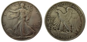 USA ½ Dollar AR
USA ½ Dollar AR
USA, Walking Liberty, 1940, Silver 900/1000
30 mm, 12,5 g