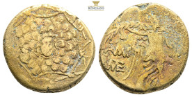 PONTOS.Amisos.(Circa 105-63 BC).Ae.

Obv : Aegis with Gorgon's head at center.

Rev : AΜΙΣΟΥ.
Nike advancing right, holding wreath and palm branch, be...