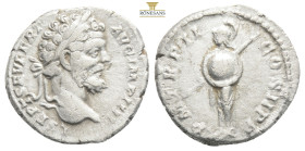 SEPTIMIUS SEVERUS. Denarius. . 194-195 AD Rome. (RIC 61). Obv: Laureate bust of Septimius Severus on the right, around legend: L SEPT SEV PERT AVG IMP...