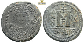 Maurice Tiberius, AD 582-602. AE, Follis. Theoupolis (Antioch.)
Obv: D N MAVΓI- CNPAV[..] Frontal bust of Maurice wearing loros and crown with cross. ...