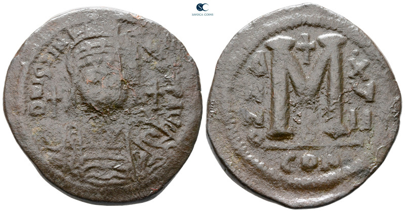 Justinian I AD 527-565. Constantinople
Follis or 40 Nummi Æ

36 mm, 18,13 g
...