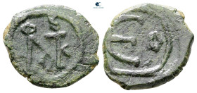 Justin II AD 565-578. Constantinople. Pentanummium Æ