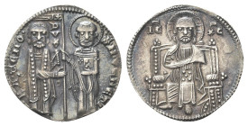 VENEZIA
Ranieri Zeno Doge XLV, 1253-1268.
Grosso.
Dr. RA CENO - S M VENETI. San Marco e il Doge, stanti e frontali, reggono entrambi lo stendardo; ...