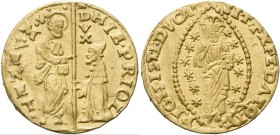 VENEZIA
Gerolamo Priuli Doge LXXXIII, 1559-1567.
Zecchino.
Dr. HIE PRIOL S M VENETI San Marco stante a s., porge il vessillo al Doge genuflesso; lu...