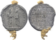 VENEZIA
Leonardo Loredan Doge LXXV, 1501-1521.
Bolla plumbea con cordone.
Dr. •S•M•VENET• (lungo l’asta) DVX - LEO•LAVRED. San Marco, stante verso ...
