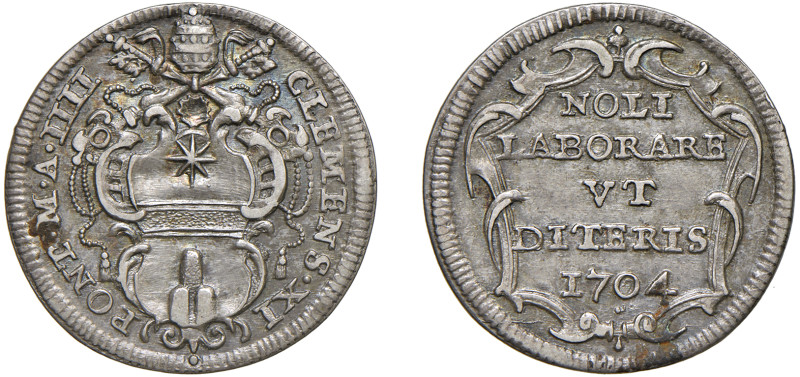 CLEMENTE XI (1700-1721) - Giulio 1704
Argento
Muntoni 92 
Patina iridescente...