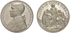PIO XII (1939-1958) - Invocazione di pace, anno III
Argento
Diam. 44 mm - Peso 37,32 gr.
Bartolotti E.941
q.FDC/FDC