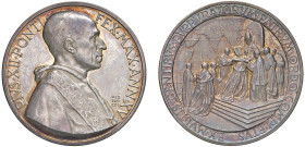 PIO XII (1939-1958) - Concistoro del 1953, anno XV
Argento
Diam. 44 mm - Peso 35,85 gr.
Bartolotti E.954
m.SPL/q.FDC/FS
