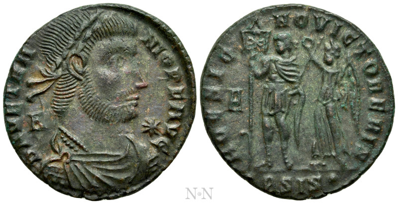 VETRANIO (350). Ae. Siscia. 

Obv: D N VETRANIO P F AVG. 
Laureate, draped an...