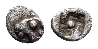 TROAS. Kebren.(5th century BC).Tetartemorion.

Obv : Ram’s head left; small bird...