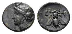 IONIA. Ephesos.(Circa 375-325 BC).Ae.

Obv : E - Φ.
Bee with straight wings.

Rev : Female head left, wearing stephane.
BMC 68.

Condition : Good very...