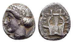 IONIA. Kolophon. (Circa 389-350 BC).Diobol.

Obv : Laureate head of Apollo left.

Rev : ΚΟΛΟΦΩΝ / ΕΡΜΟΝΑΞ.
Lyre.
Milne 51.

Condition : Good very fine...