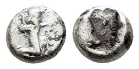 ACHAEMENID KINGS of PERSIA.Time of Artaxerxes II to Artaxerxes III.(Circa 375-340 BC).Sardes.Quarter Siglos.

Obv : Persian king or hero, wearing kida...