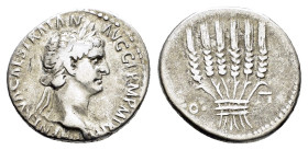 TRAJAN (98-117).Uncertain mint in Asia Minor.Cistophorus.

Obv : IMP NERVA CAES TRAIAN AVG GERM P M TR P P P.
Laureate head right.

Rev : COS - II.
Si...