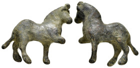 ANCIENT ROMAN BRONZE HORSE FIGURINE.(1st - 2nd Century).Ae.

Condition : Good very fine.

Weight : 106.13 gr
Diameter : 76 mm