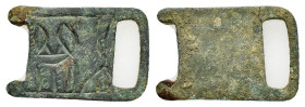 ROMAN BRONZE MILITARY BUCKLE.(1st-2nd century).Ae.

Condition : Good very fine.

Weight : 6.52 gr
Diameter : 37 mm
