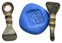 ANCIENT ROMAN BRONZE STAMP SEAL.(1st-2nd century).Ae.

Condition : Good very fine.

Weight : 4.46 gr
Diameter : 23 mm