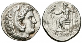 Imperio Macedonio. Alejandro III Magno. Tetradracma. 323-320 a.C. Arados. (Price-3332). Anv.: Cabeza de Heracles a derecha recubierta con piel de león...