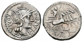 Fabia. Denario. 124 a.C. Norte de Italia. (Ffc-698). Anv.: Cabeza de Roma a derecha, delante X LAREO, detrás ROMA. Rev.: Júpiter en cuadriga a derecha...