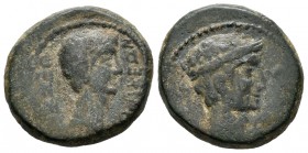 Julio César. AE 21. 28-27 a.C. Tesalónica. (S-675). (Rpc-1554). Anv.: Busto de Julio César a derecha, alrededor leyenda. Rev.: Busto de Augusto a dere...