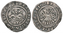 Fernando e Isabel (1474-1504). 1/2 real. Toledo. (Cal-495). Ag. 1,53 g. Con T superada de M en anverso y coronas a los lados en reverso. Buen ejemplar...