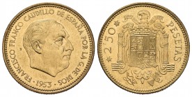 Estado español (1936-1975). 2,50 pesetas. 1953*19-68. Madrid. (Cal-70). 7,25 g. Procedente de tira FNMT. Rara. SC-. Est...550,00.