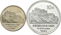 China. 1985. Lote de 2 monedas, 1 yuan (nickel) y 10 yuan (plata). 30º Aniversario de la Autonomía del Tibet. En estuche original y con certificado of...