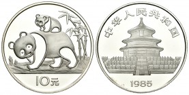 China. 10 yuan. 1985. (Km-114). Ag. Panda series. Con estuche y certificado oficial. PROOF. Est...900,00.