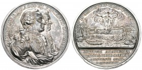 Carlos III (1759-1788). Medalla. 1763. (MPM-86). Ag. 65,49 g. Conmemorativa del castillo del Morro en La Habana. LVDOVICO DE VELASCO ET VINCENTIO GONZ...