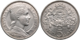 Latvia 5 Lati 1931
25.10g. XF+/AU. Mint luster.