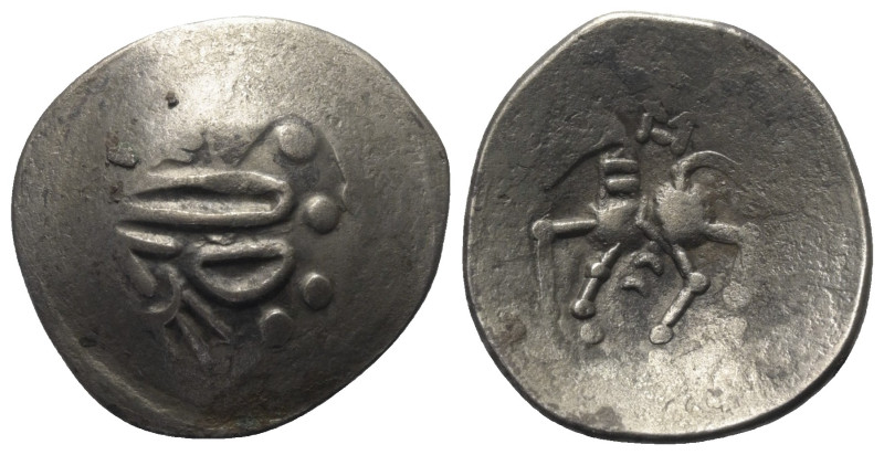 Ostkelten. Muntenien. Typ 'Sattelkopf'.

 Tetradrachme (Silber).
Vs: Stark st...
