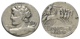 C. Licinius Macer.

 Denar (Silber). 84 v. Chr. Rom.
Vs: Büste des Apollo mit Blitzbündel in Rückenansicht nach links.
Rs: C LICINIVS L F / MACER....