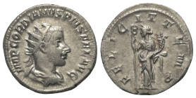Gordianus III. (238 - 244 n. Chr.).

 Antoninian (Silber). 243 - 244 n. Chr. Rom.
Vs: IMP GORDIANVS PIVS FEL AVG. Büste mit Strahlenkrone, Paludame...