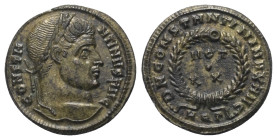 Constantinus I. (307 - 337 n. Chr.).

 Follis (Bronze). 320 - 321 n. Chr. Aquileia.
Vs: CONSTAN - TINVS AVG. Kopf mit Lorbeerkranz rechts.
Rs: D N...