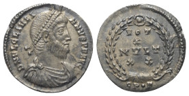 Iulianus II. Apostata (360 - 363 n. Chr.).

 Siliqua (Silber). 360 - 363 n. Chr. Constantinopolis.
Vs: D N FL CL IVLIANVS P F AVG. Büste mit Perldi...