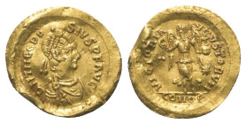Theodosius II. (402 - 450 n. Chr.).

 Tremissis (Gold). 430 - 440 n. Chr. Constantinopolis.
Vs: D N THEODO - SIVS P F AVG. Büste mit Perldiadem, Pa...