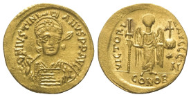 Iustinianus I. (527 - 565 n. Chr.).

 Solidus (Gold). 527 - 538 n. Chr. Constantinopolis.
Vs: D N IVSTINIANVS P P AVG. Behelmte Büste mit Perldiade...