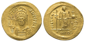 Iustinianus I. (527 - 565 n. Chr.).

 Solidus (Gold). 542 - 565 n. Chr. Constantinopolis.
Vs: D N IVSTINI - ANVS P P AVG. Büste mit Helm, Perldiade...