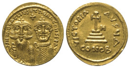 Heraclius (610 - 641 n. Chr.).

 Solidus (Gold). 613 - 616 n. Chr. Constantinopolis.
Vs: d d N N hERACLIuS ET hERA CONST P P AVC. Gekrönte Büsten d...