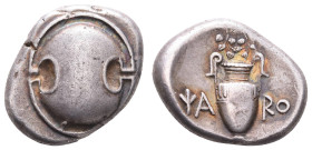 Antike Griechen
Boiotien Theben, Stater (12,12g), ca. 395-338 v. Chr. Av: Boeotischer Schild. Rev: Amphore zwischen Schrift, darüber ein Kranz. BMC 8...