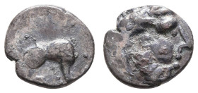 Antike Kelten
 Serbien, Drachme (2,07g), 3./2. Jh v. Chr., Typ Kugelwange. Av: Zeuskopf nach rechts. Rev: Pferd nach links. Kostial 505, Slg. Flesche...