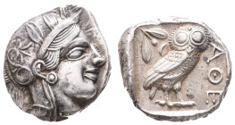 Antike Griechen
Attika Athen, Tetradrachme (17,18g), 440-404 v. Chr. Av: Athenakopf mit attischem Helm nach rechts. Rev: Eule nach rechts, dahinter Ö...
