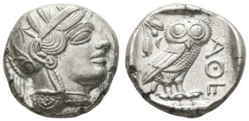 Antike Griechen
Attika Athen, Tetradrachme (17,21g), ca. 454-404 v. Chr. Av: Athenakopf mit attischem Helm nach rechts. Rev: Eule nach rechts, dahint...