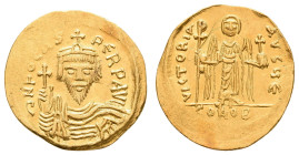 Antike Byzanz
 Phocas, 602-610, Solidus (4,46g), Konstantinopel. Av: Brustbild mit Kreuzglobus von vorn, darum Umschrift. Rev: Stehende Viktoria mit ...