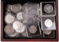 Sammlungen und Nachlässe Europa
 POLEN, Sammlung von Einzelmünzen, besonders zu 2 bis 10 Zloty der 1930er Jahre (Polonia und Józef Pilsudski), davon ...