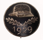Auszeichnungen Weim. Rep. und Freikorps 1918/33
 Stahlhelmbund, Diensteintrittsabzeichen 1929, Buntmetall versilbert, rückseitig mit Hersteller "STh"...