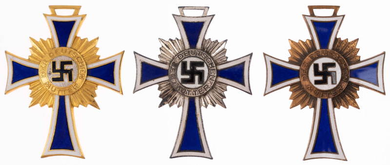 3. Reich Zivile Auszeichnungen
 3x Ehrenkreuz der Deutschen Mutter, 1. Stufe, 2...