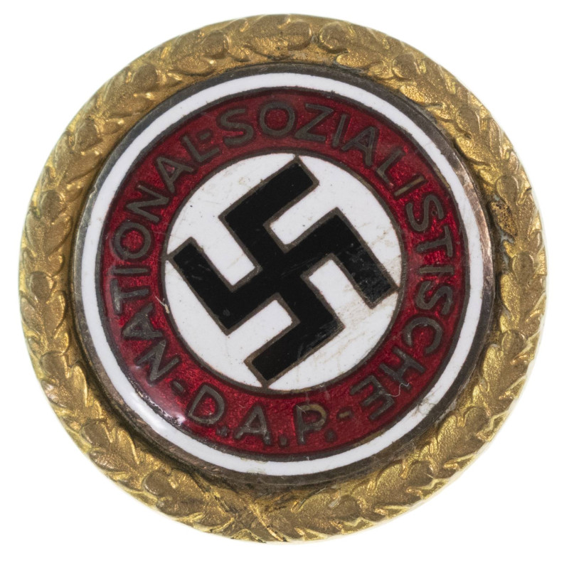 Auszeichnungen der NSDAP und Ihrer Gruppierungen
 Großes Goldenes Ehrenzeichen ...